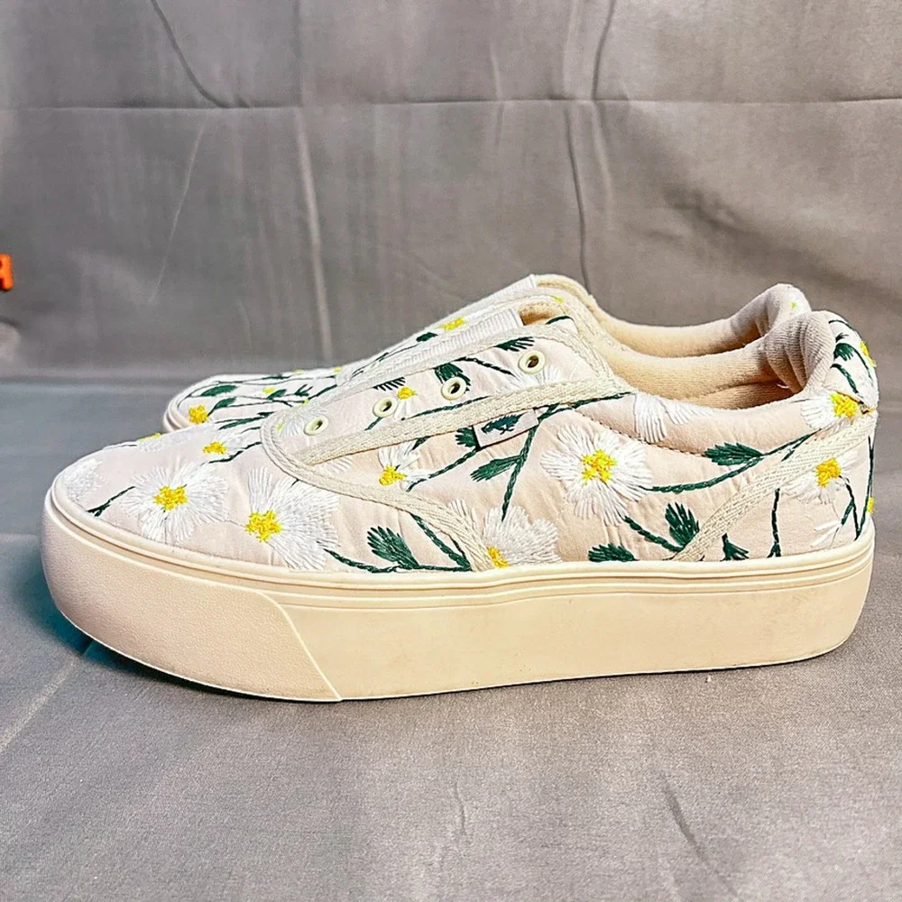 RocketDog Daisy Embroidered Platform Slip-On Sneakers — Cream Floral Canvas 11
